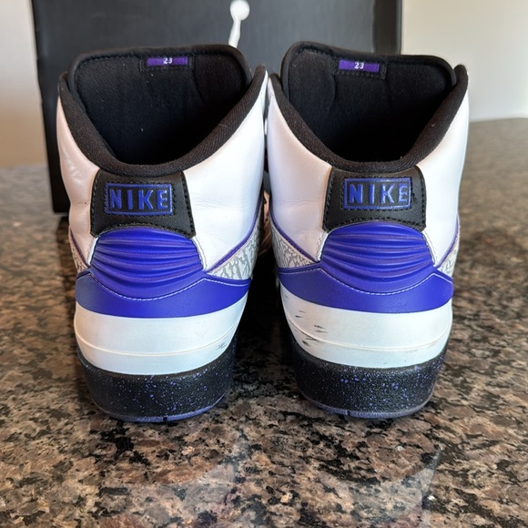 Jordan retro 2 dark concord sneakers - White and PurpleEUC 11 - Picture 5 of 12